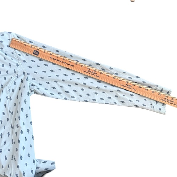 Orvis Women’s Button Front Shirt Medium Blue Print Long Sleeve - Picture 8 of 8